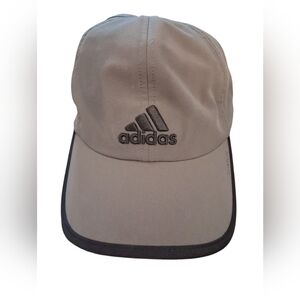 ADIDAS Adjustable Strapback Cap.  Mens.  Black & Gray. One Size.